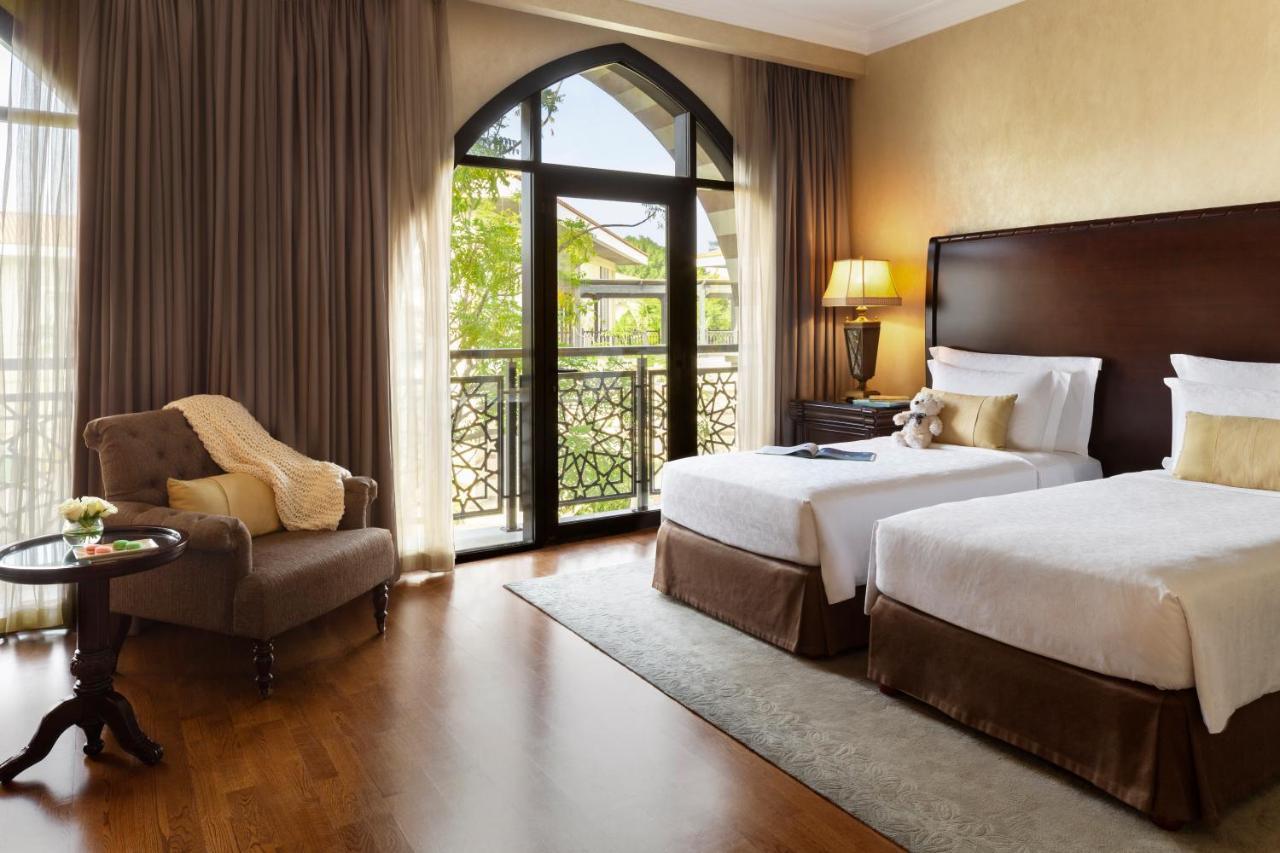 Курортний комплекс Jumeirah Zabeel Saray 5*
